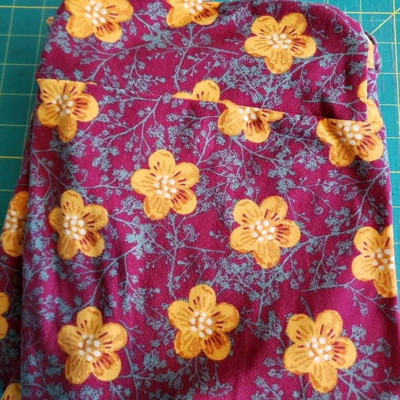 Lularoe leggings - Picture 1 of 1